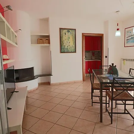 La Casa Di Wanda A Con Terrazza Tatil Evi